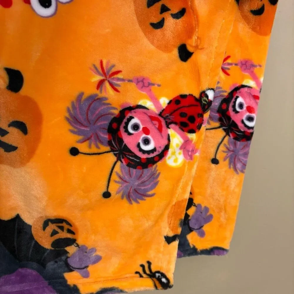 Sesame Street Halloween 50x60” Throw Blanket Elmo Cookie Monster Big Bird NWT